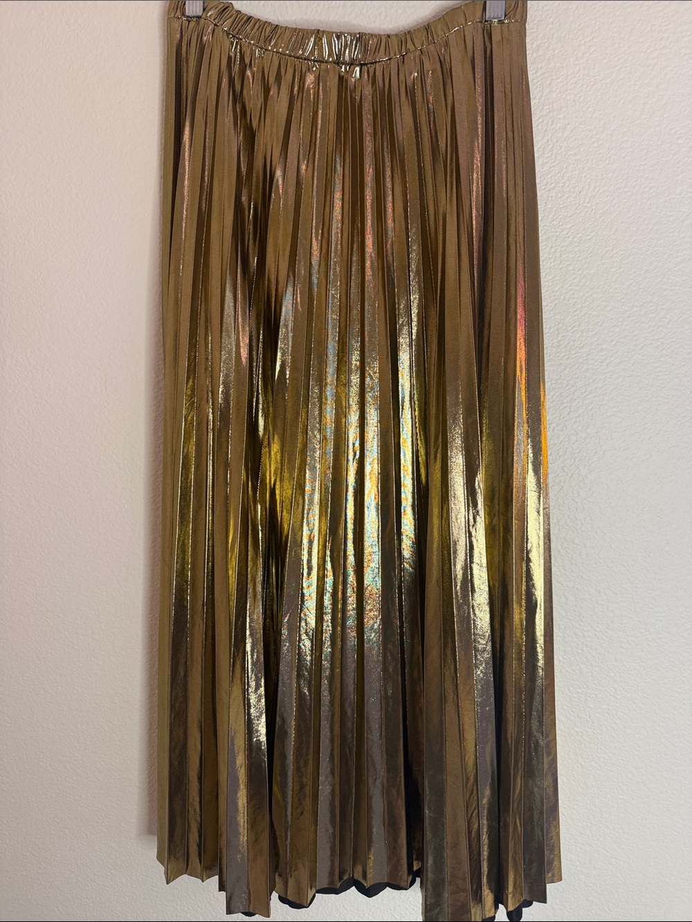 Dressed in LALA Metallic Gold Pleated A-Line Skirt